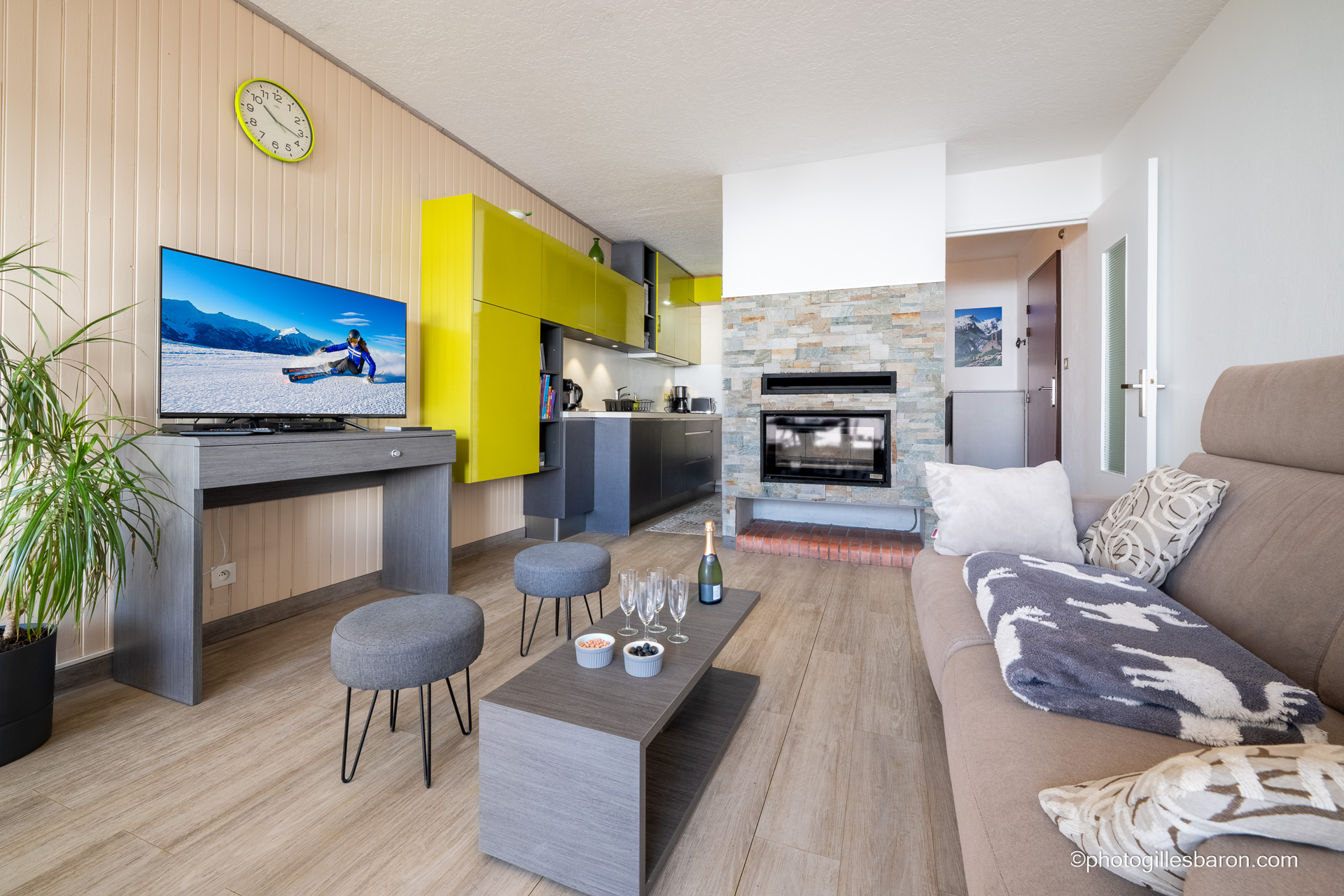 Appartement 2 pièces 4 personnes Queyrelet 1 entrée C2_Orcières