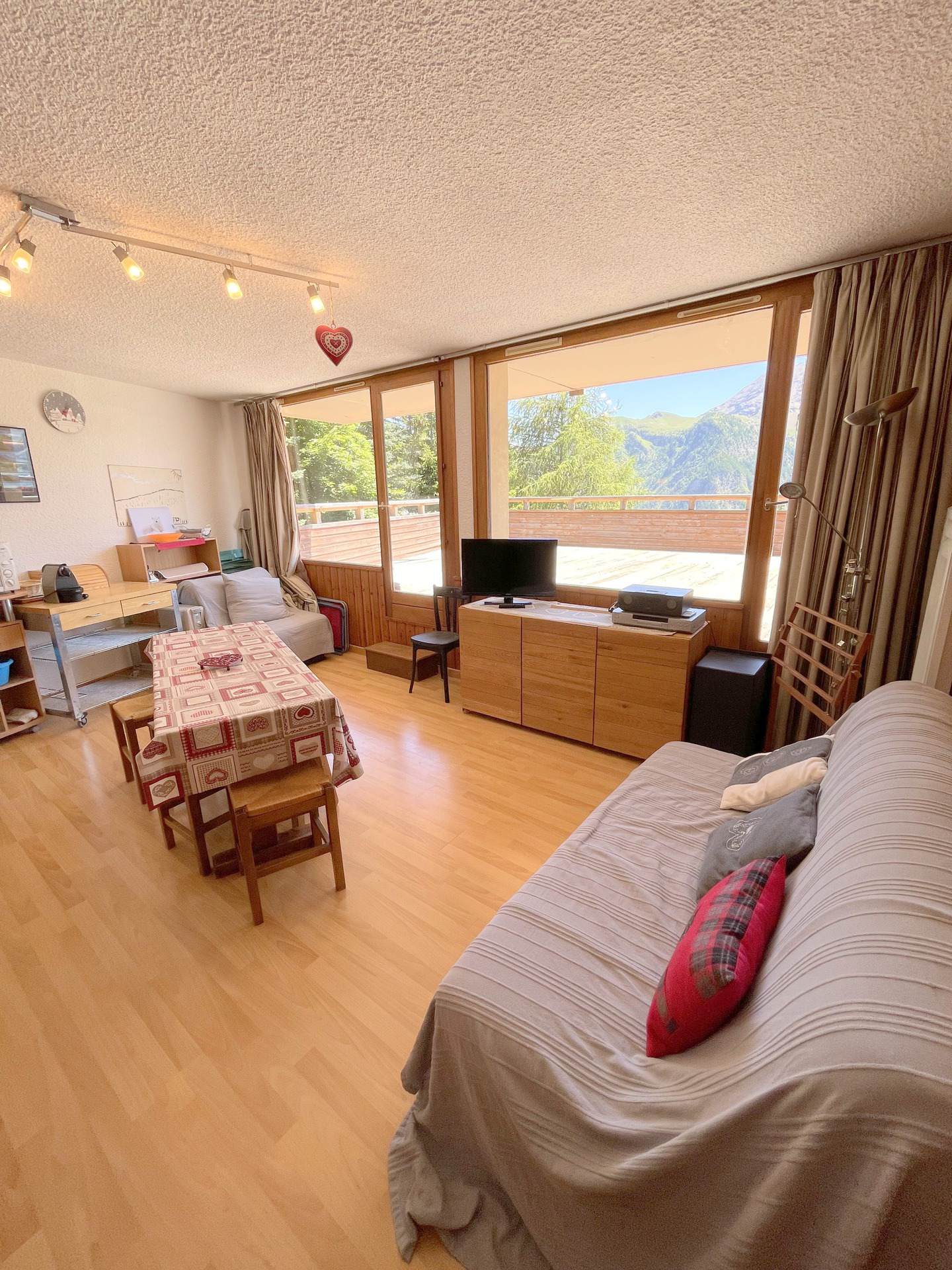 _lv_images__lot_0000080306_01_3218069