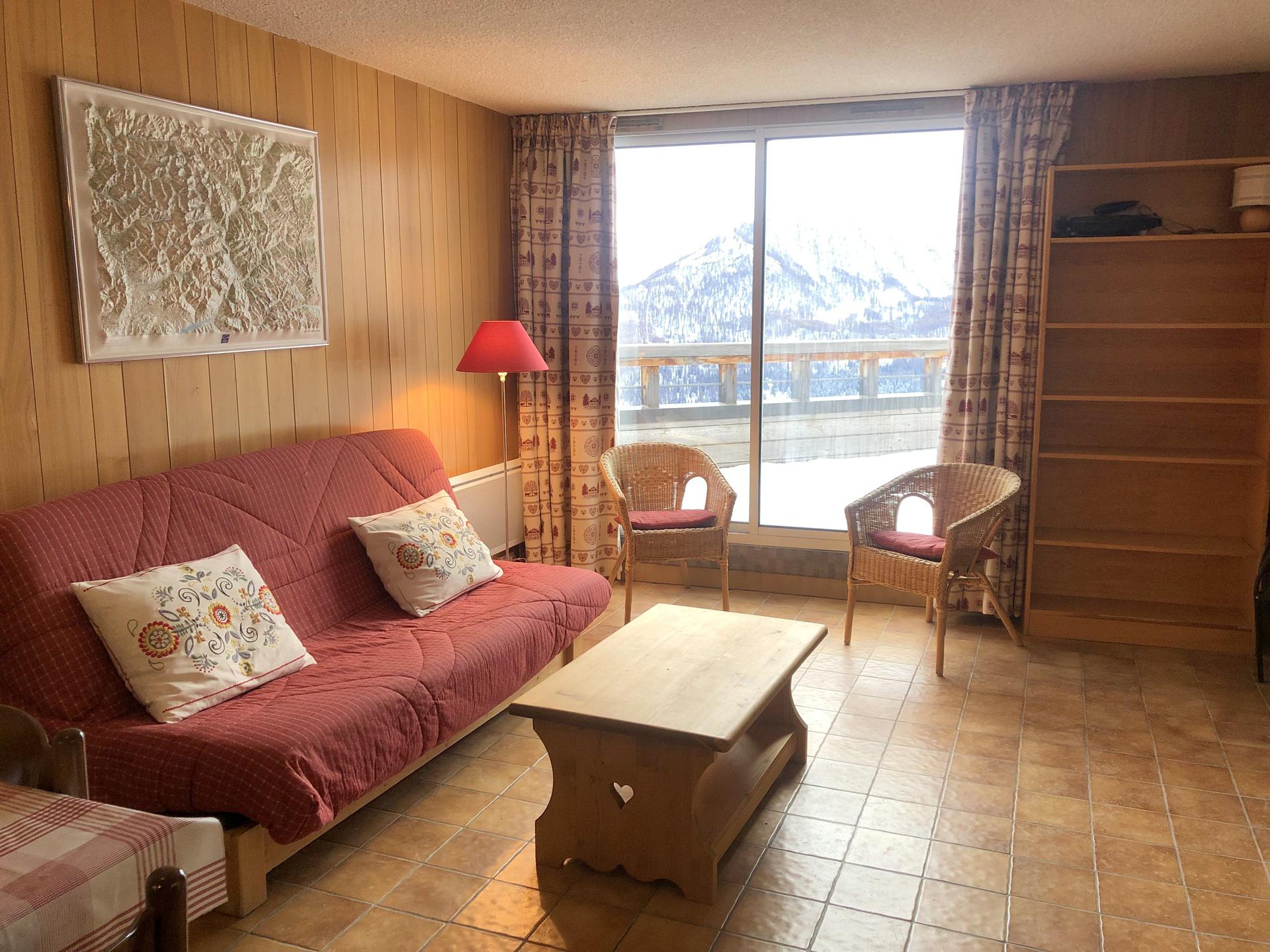 _lv_images__lot_0000250042_04_3358489