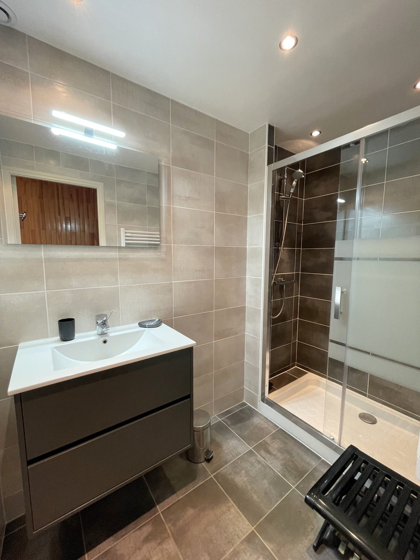 _lv_images__lot_0000330024_08_3146857