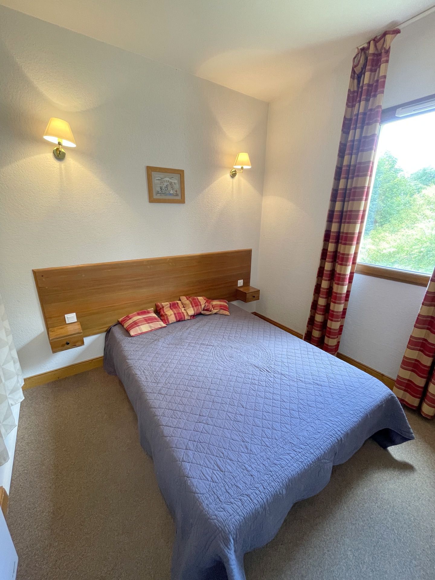 _lv_images__lot_0000420119_05_3426758