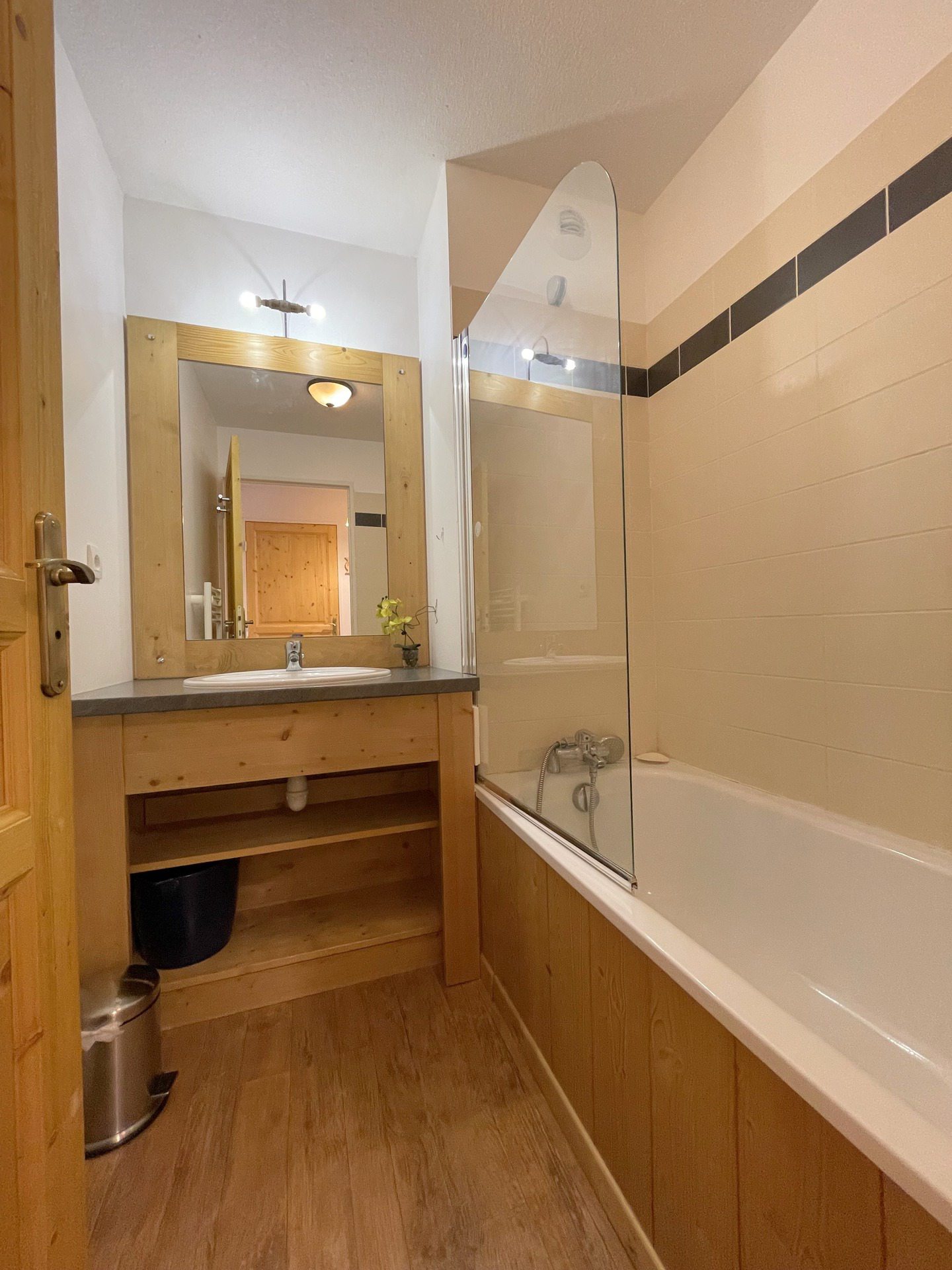 _lv_images__lot_0000450308_06_3157232