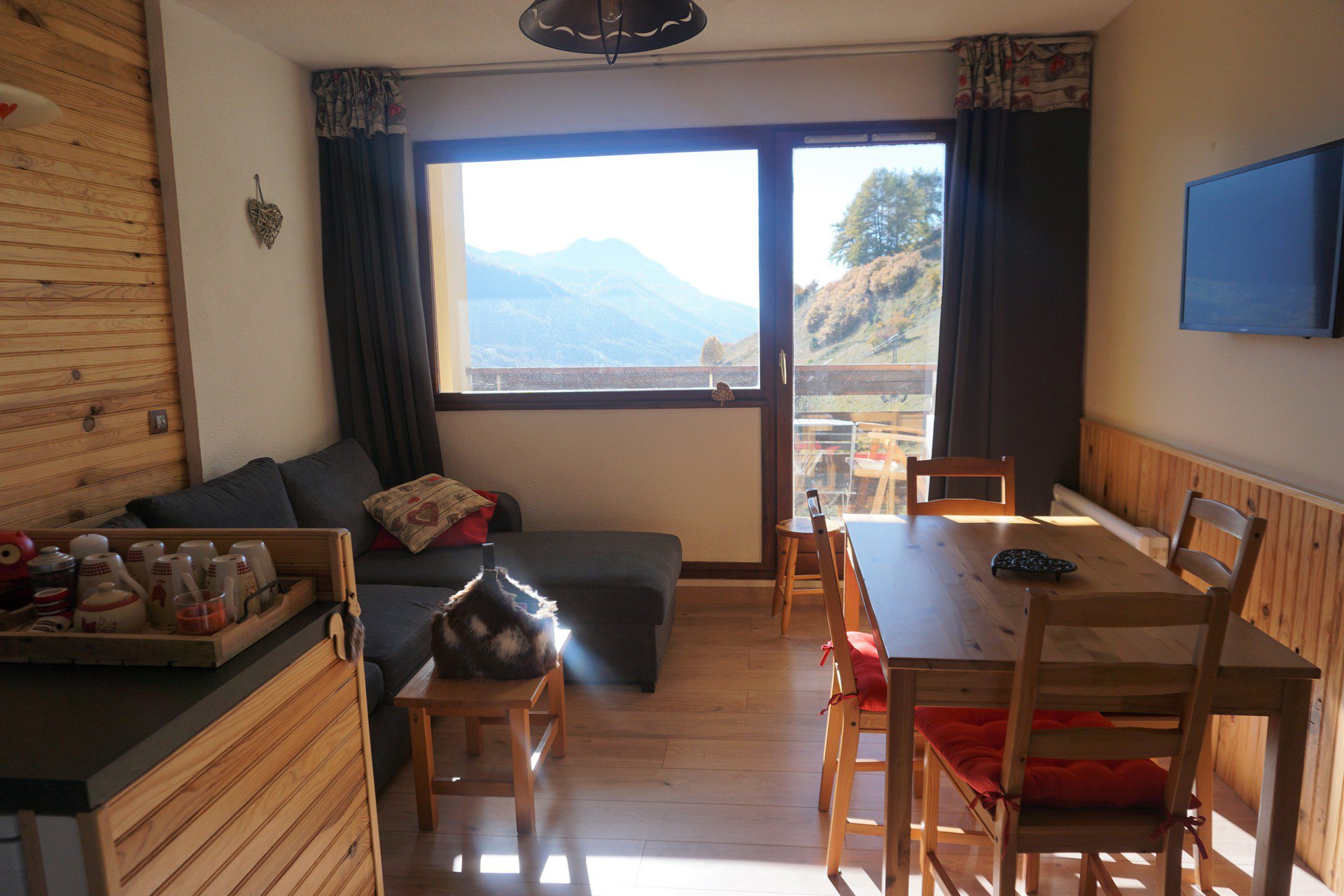 _lv_images__lot_0014000406_02_3396647