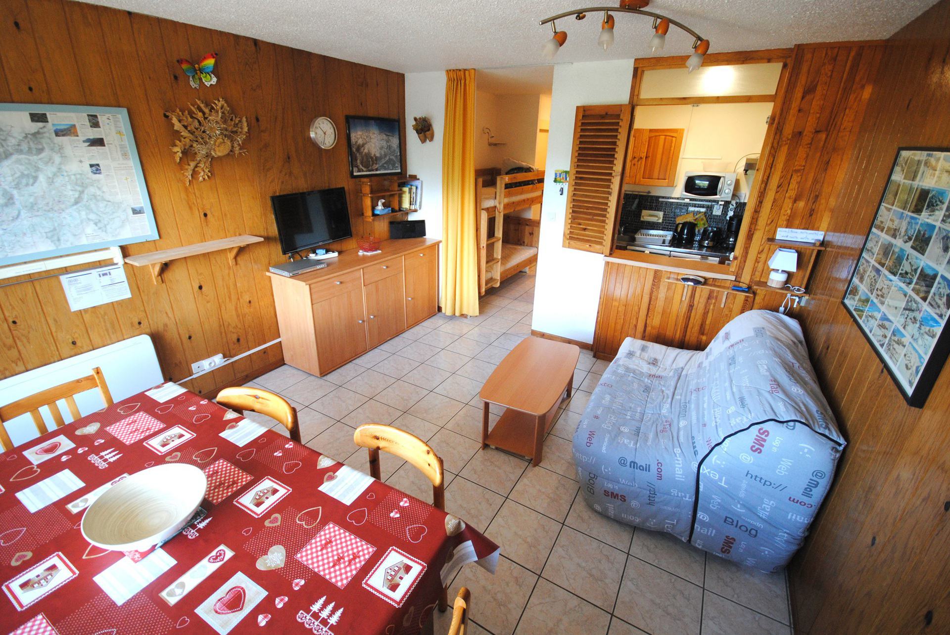 _lv_images__lot_0014450008_01_3162240