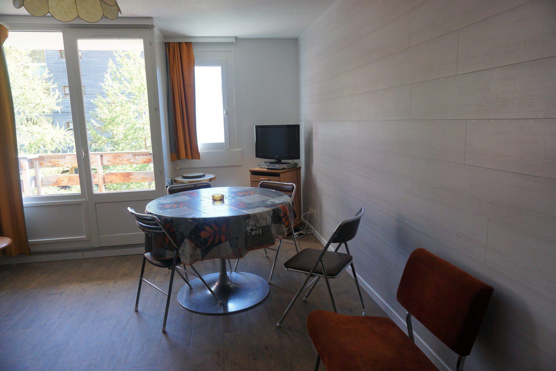 _lv_images__lot_0014500072_03_3484134