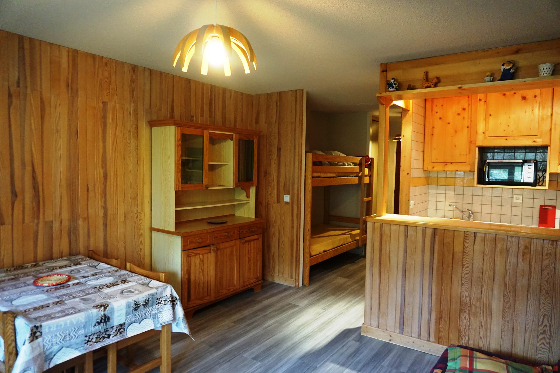 _lv_images__lot_0014500144_02_3193696