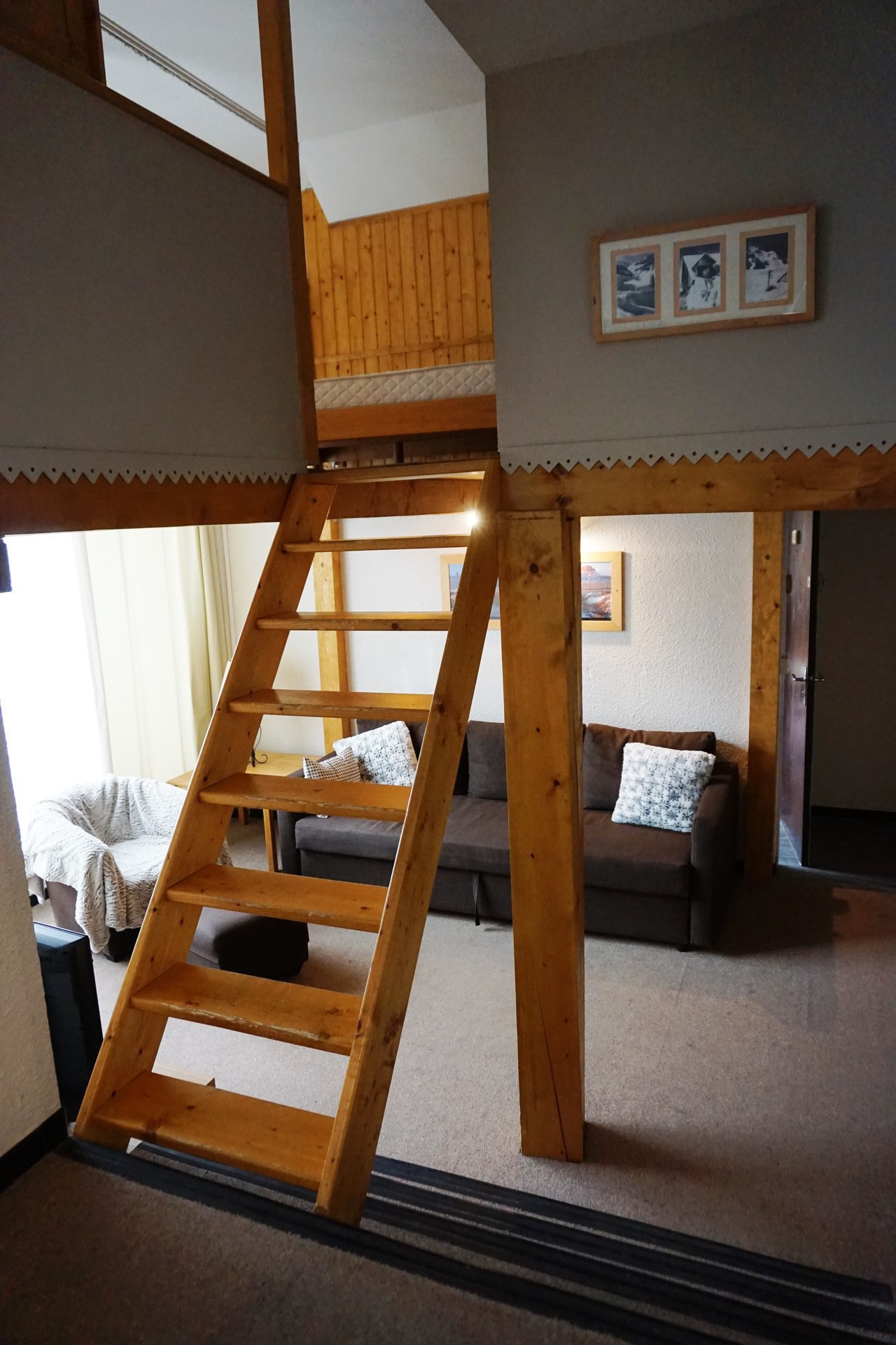 _lv_images__lot_0015100051_09_3307639