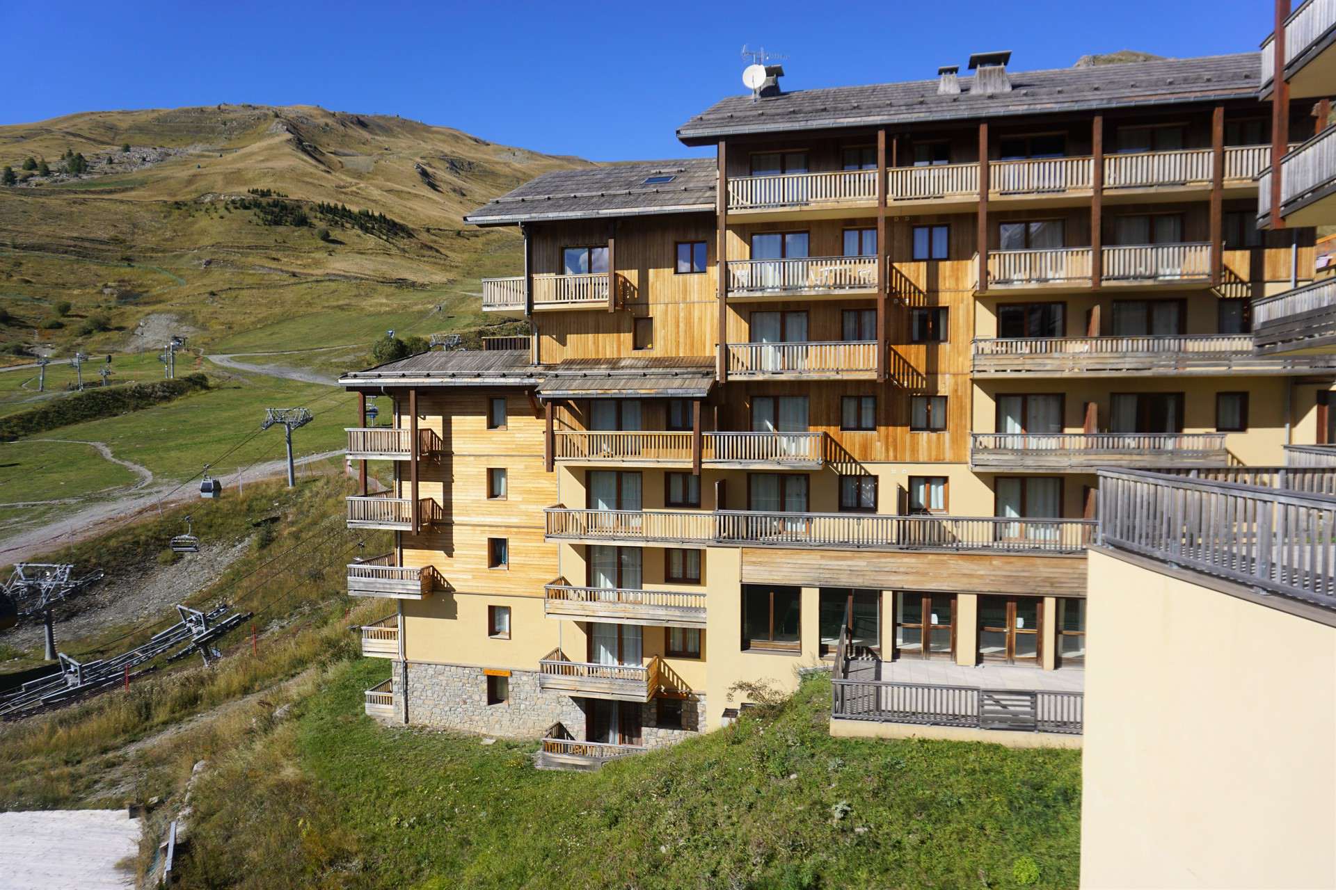 _lv_images__lot_0015200134_10_3395143