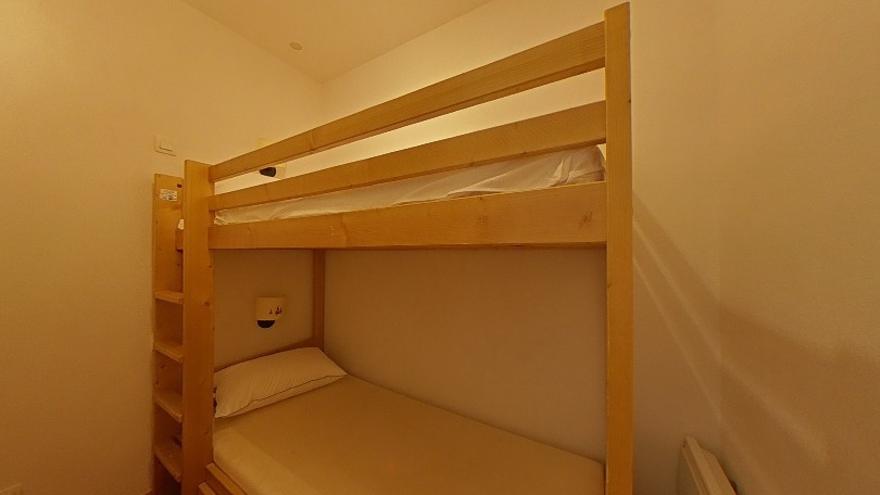 _lv_images__lot_0015200137_08_3372300