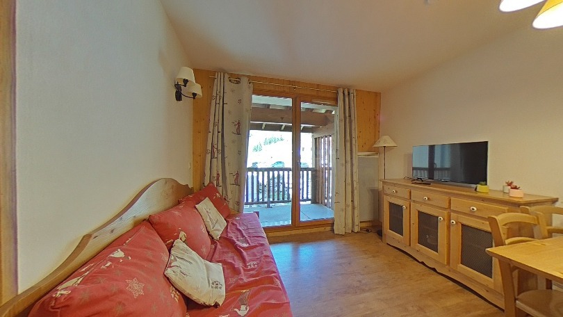 _lv_images__lot_0015200143_03_3160514