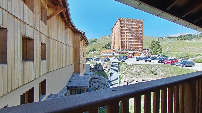 _lv_images__lot_0015200143_12_3370678