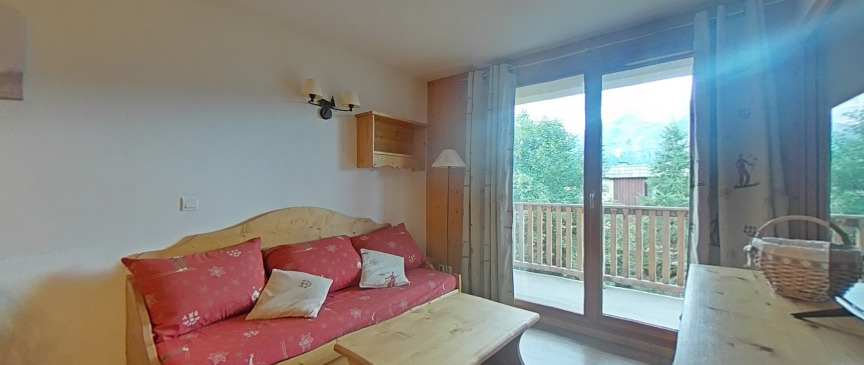 _lv_images__lot_0015200149_02_3150601