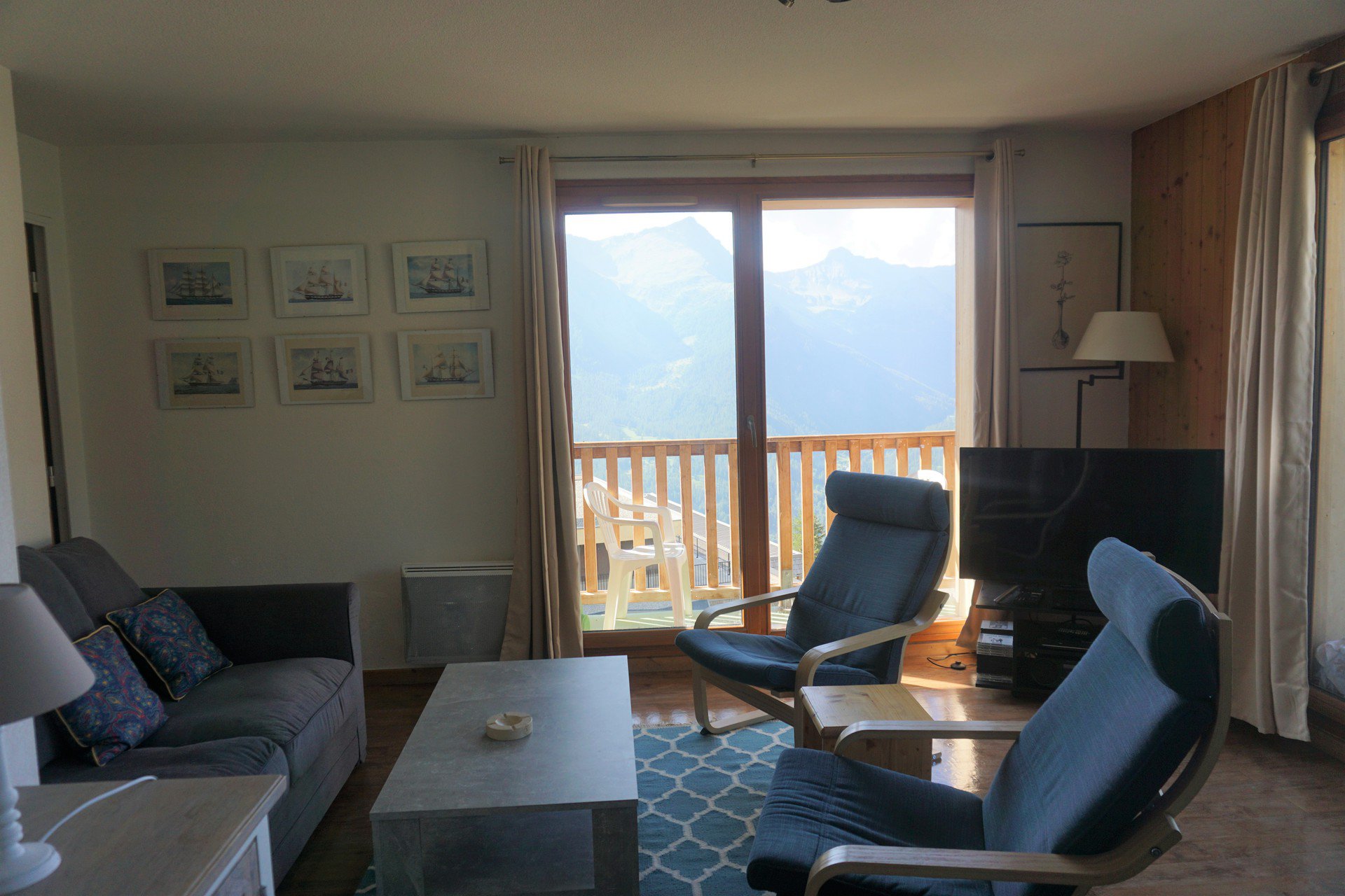 _lv_images__lot_0015200172_02_3302452