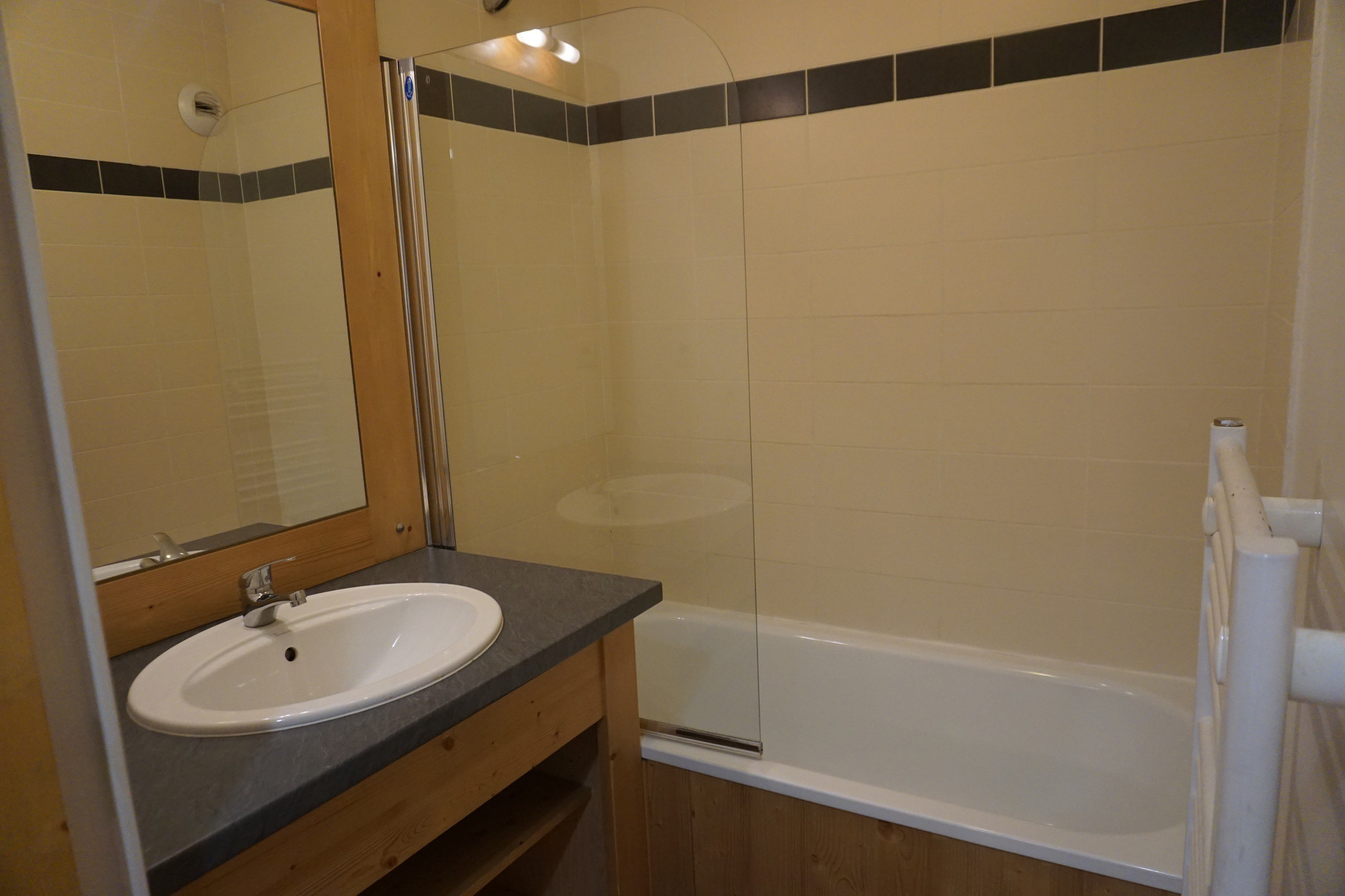 _lv_images__lot_0015200183_04_3211962