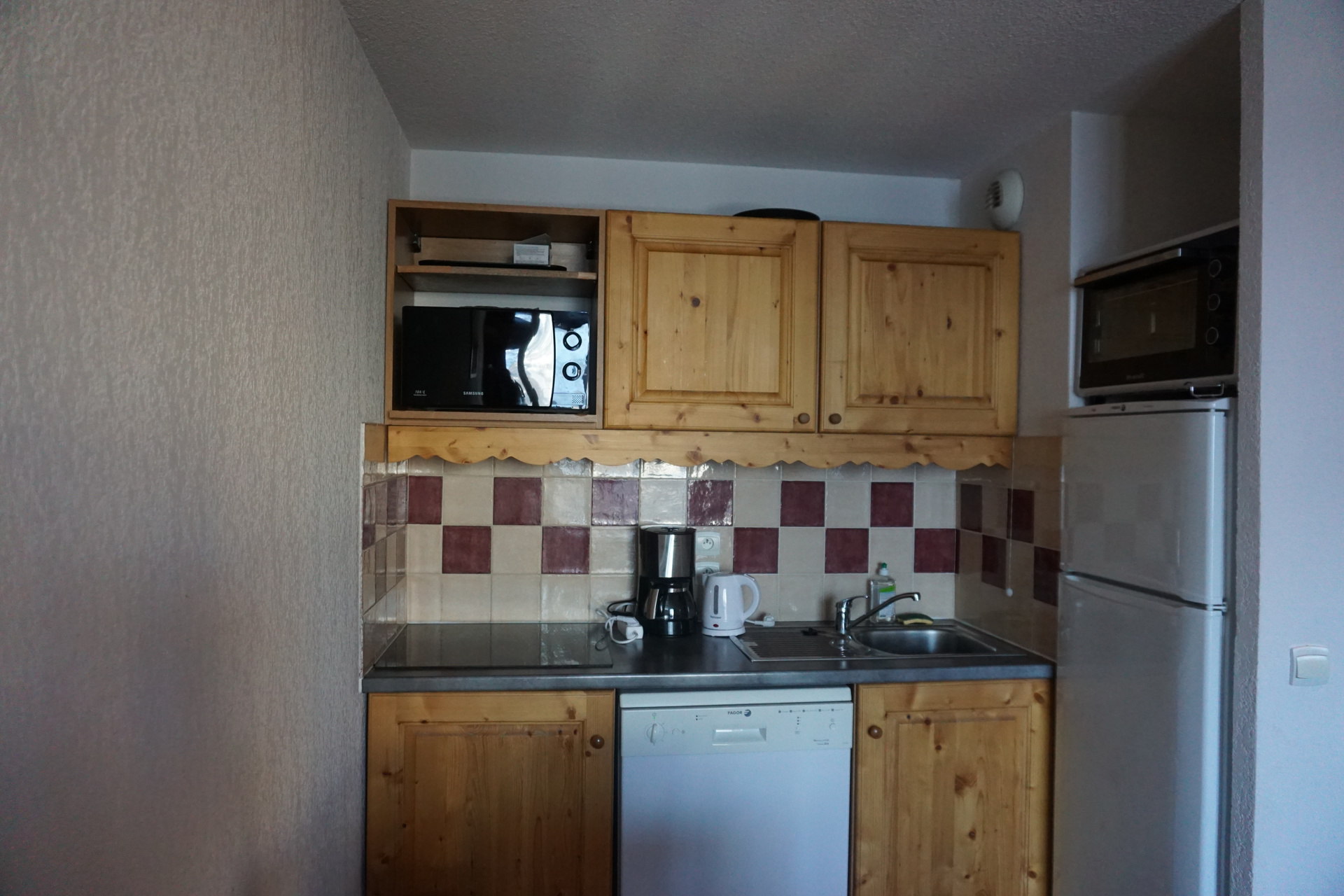 _lv_images__lot_0015200189_04_3241476