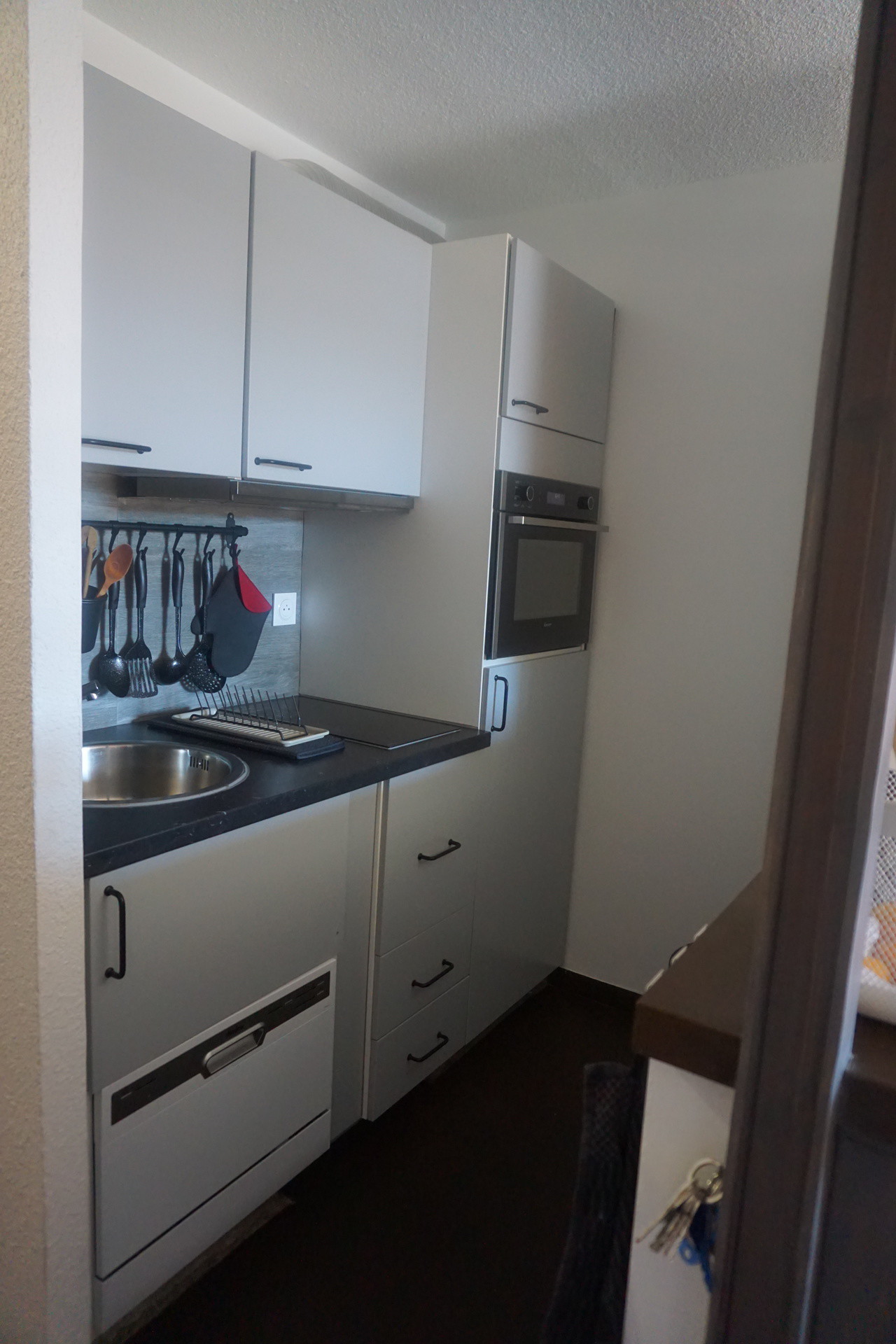 _lv_images__lot_0015200201_05_3237775