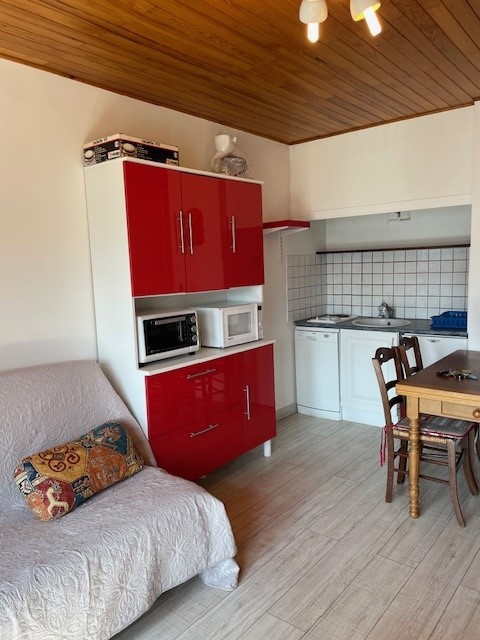 _lv_images__lot_0015200235_02_3146693