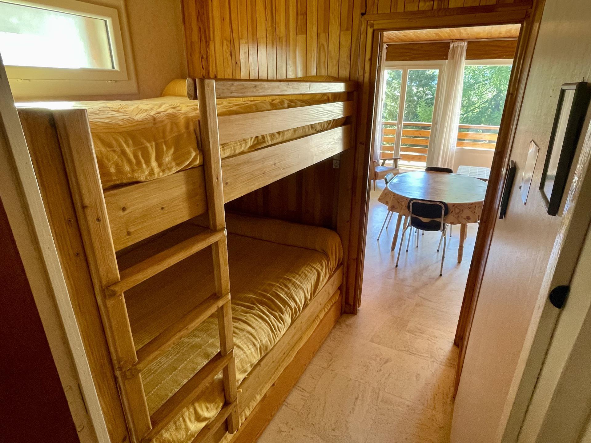 _lv_images__lot_0015200255_05_3241027