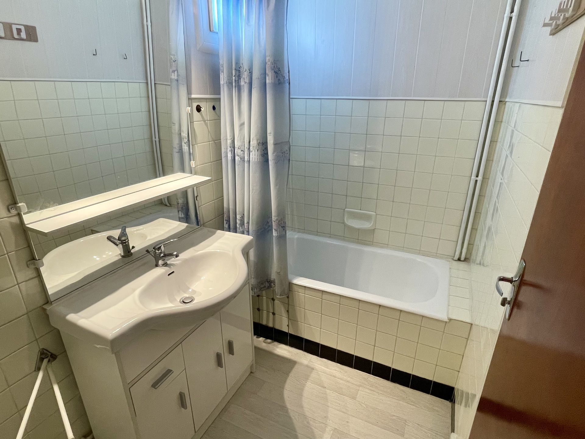 _lv_images__lot_0015200255_07_3370076