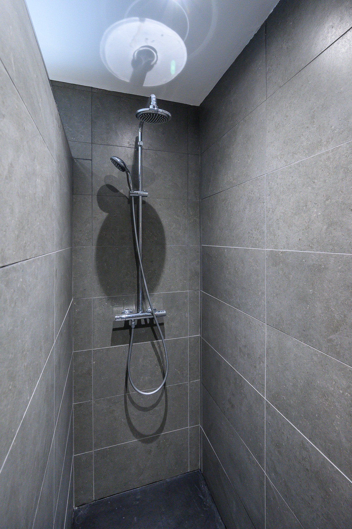 douche à l'italienne - © G.Baron douche à l'italienne