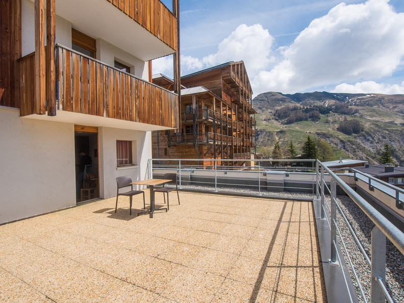 3pc8-balcon-2-1893005 3pc8-balcon-2-1893005