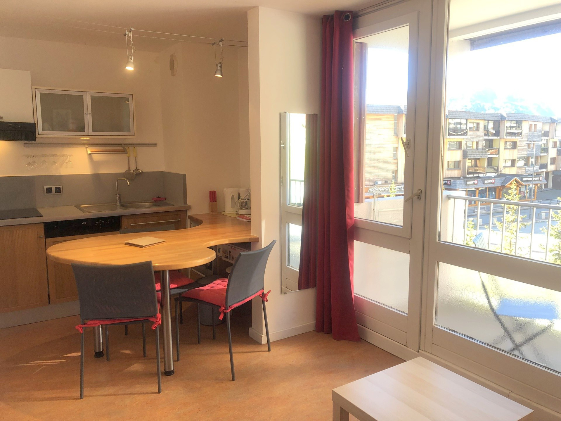 _lv_images__lot_0000050041_04_3313637