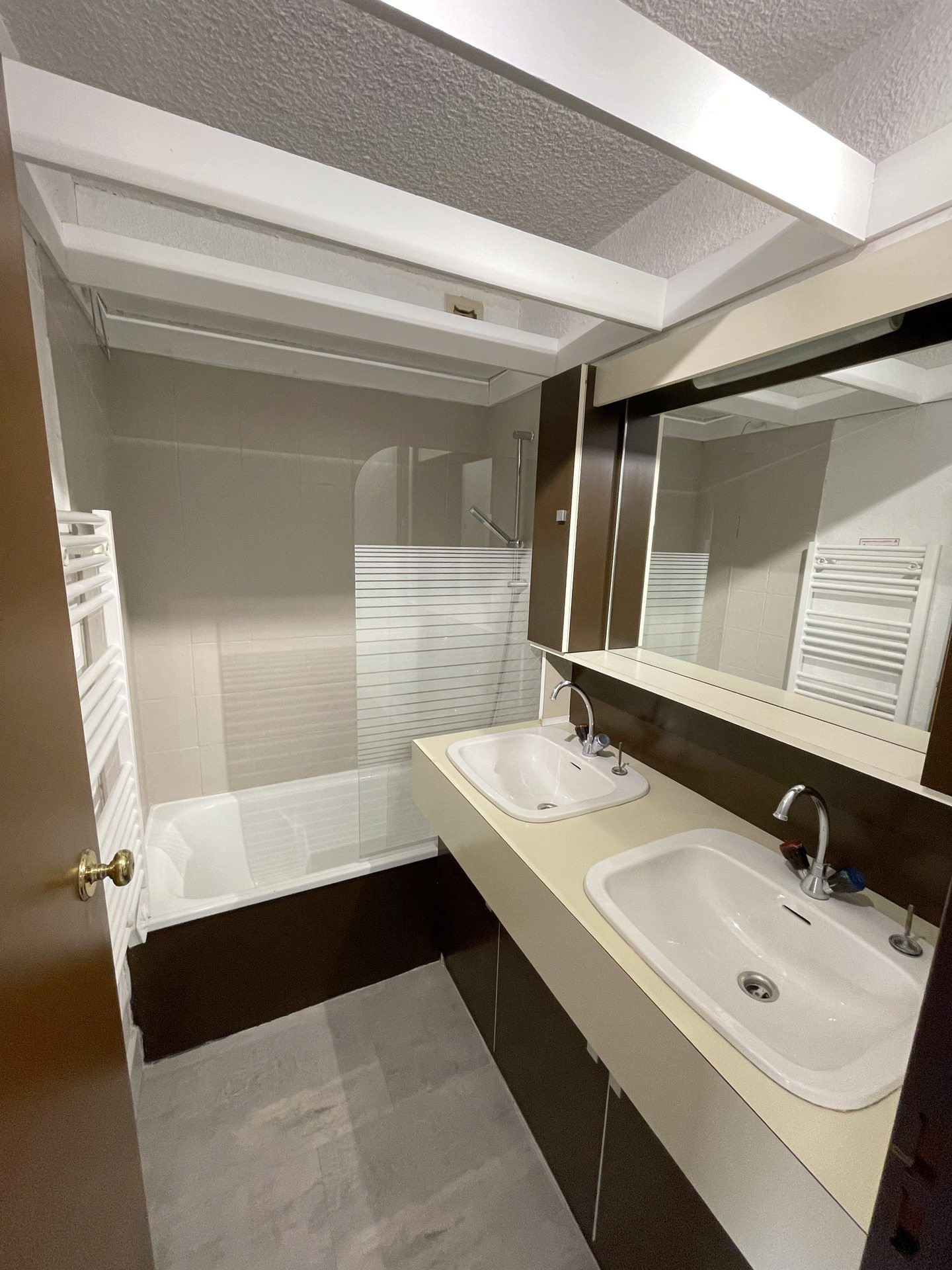 _lv_images__lot_0000250056_06_3470477 _lv_images__lot_0000250056_06_3470477