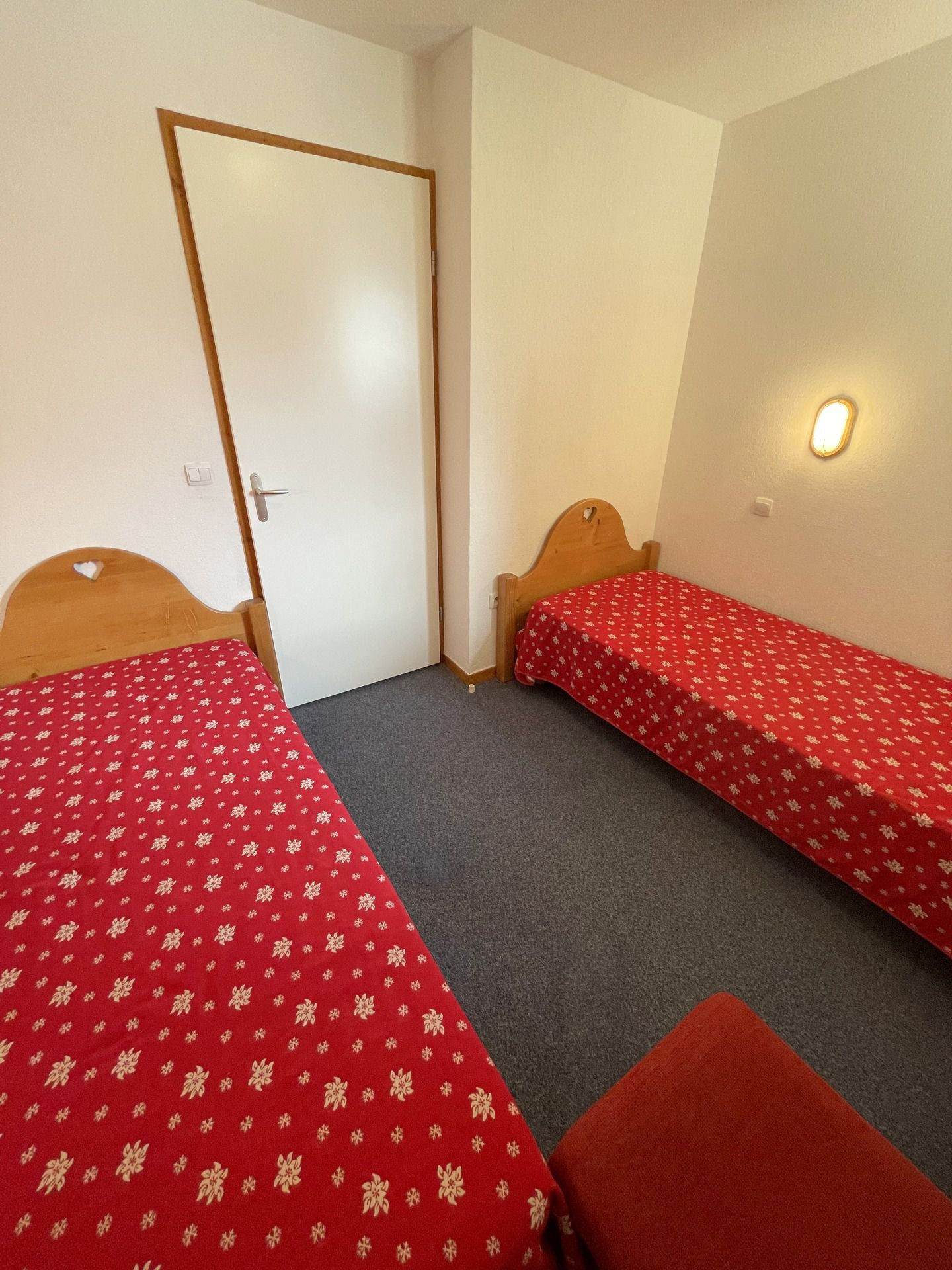 _lv_images__lot_0000380102_06_3470452