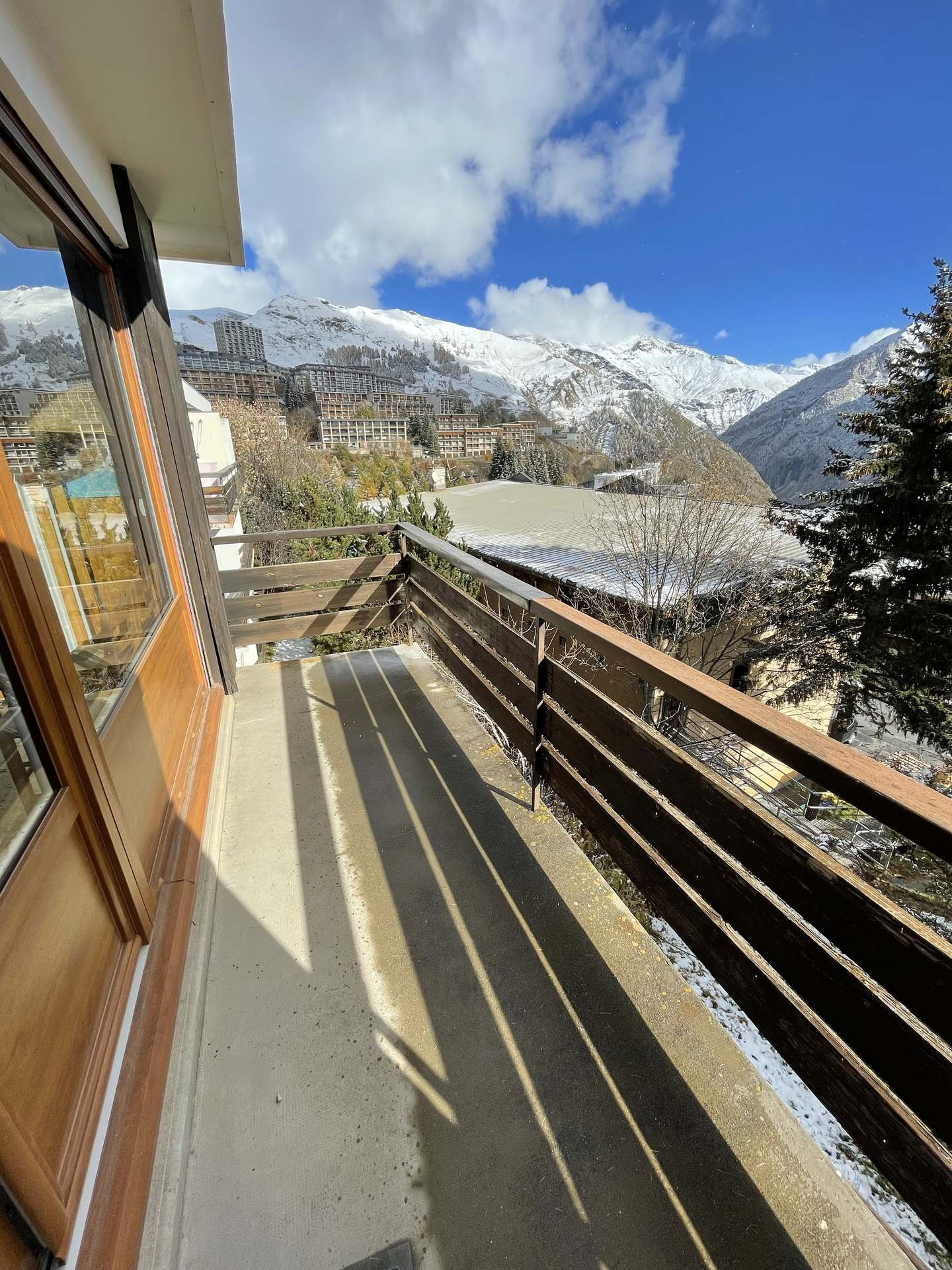 _lv_images__lot_0000450302_10_3210907