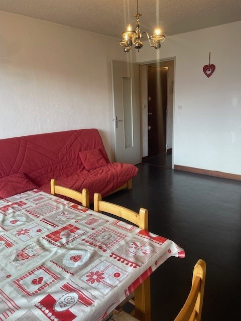 _lv_images__lot_0014200020_02_3237613