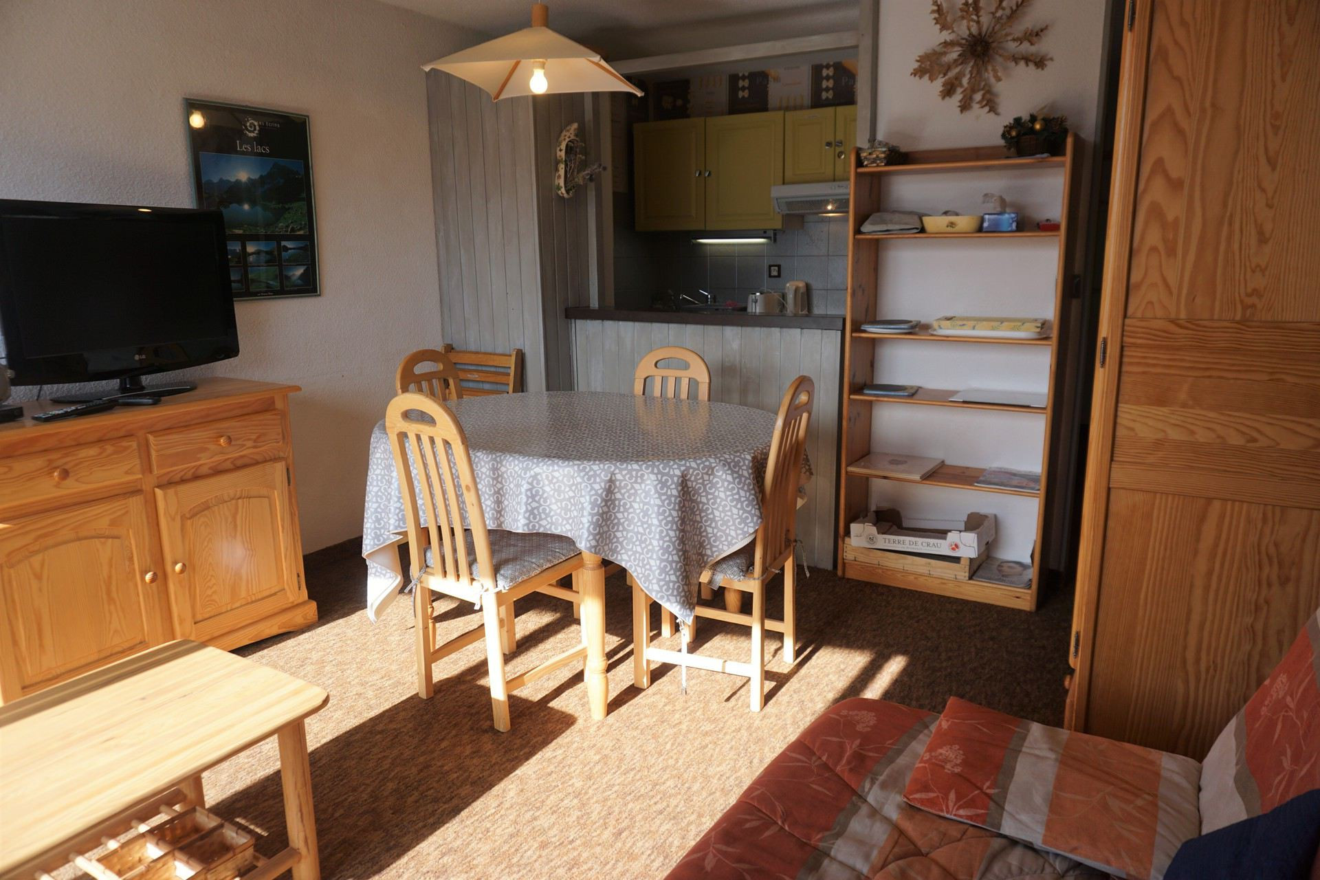 _lv_images__lot_0014800020_03_3464941