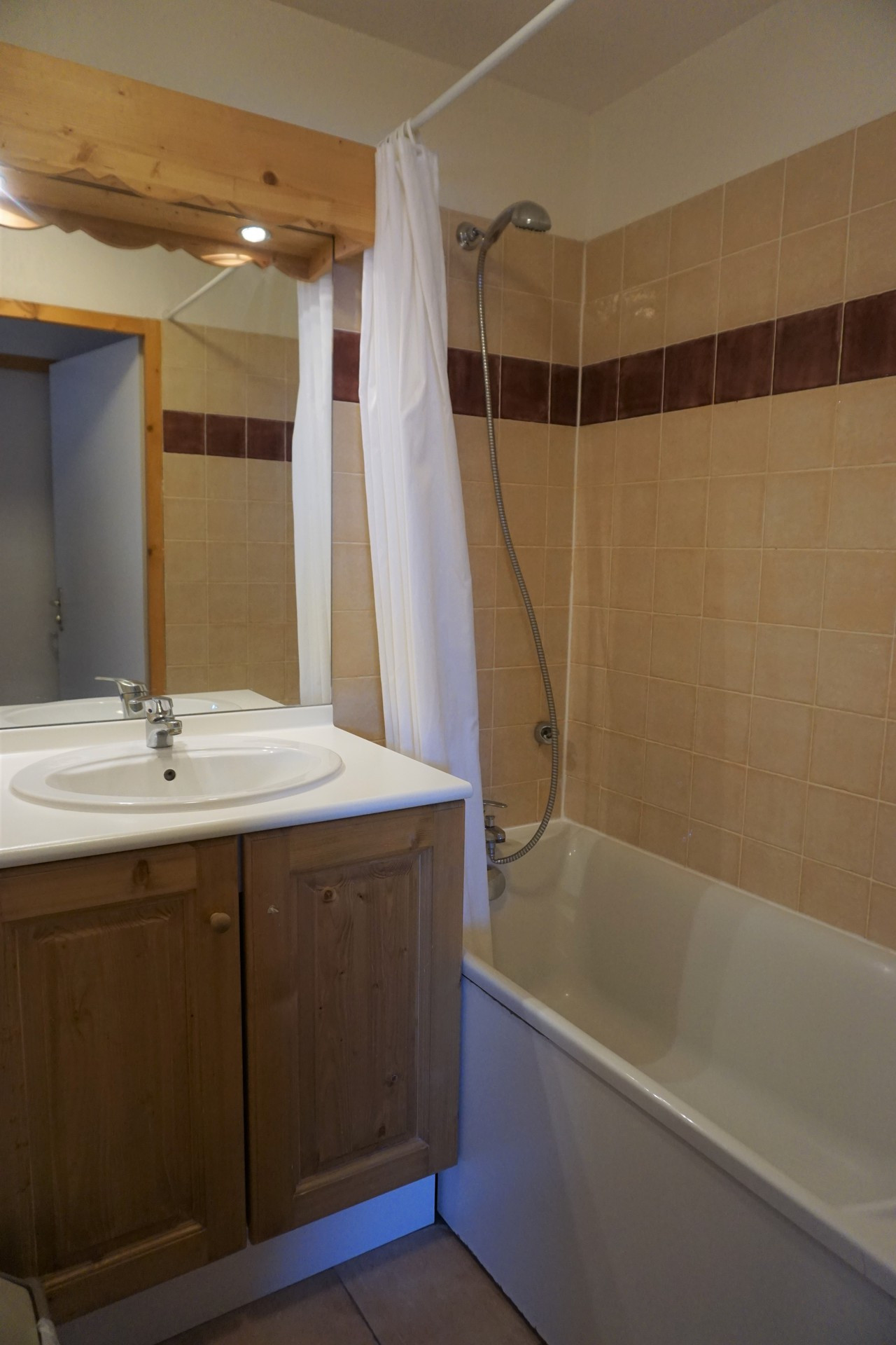 _lv_images__lot_0015200057_08_3229711 _lv_images__lot_0015200057_08_3229711