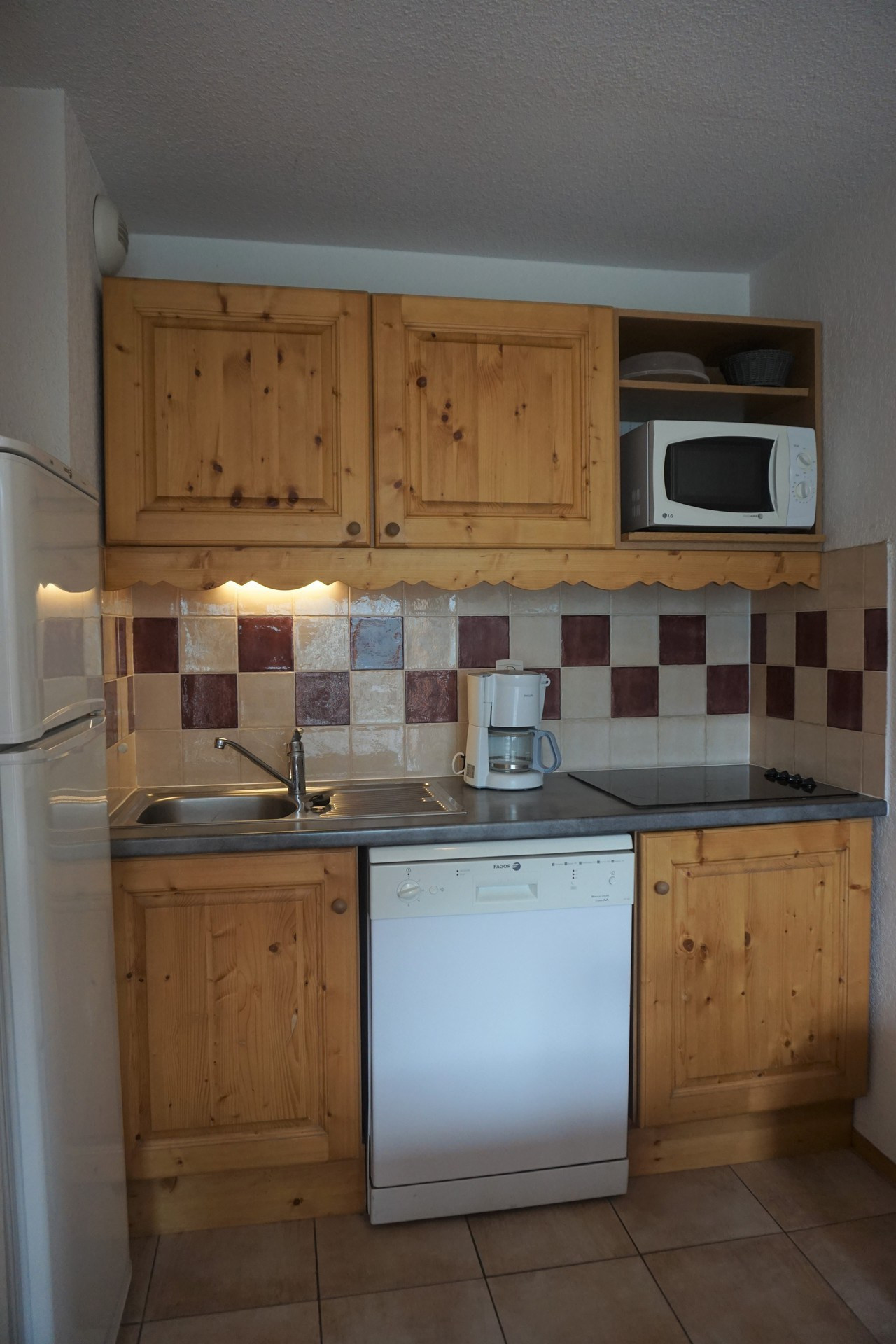 _lv_images__lot_0015200114_05_3476433