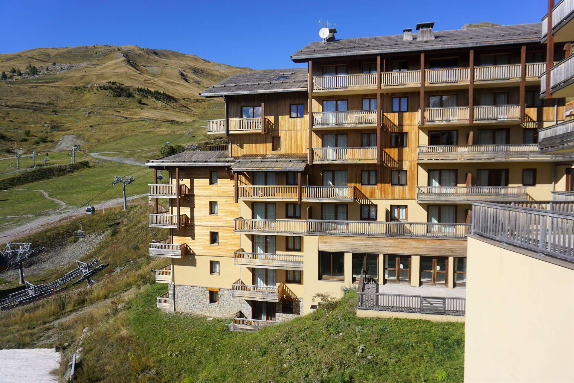 _lv_images__lot_0015200134_10_3395143