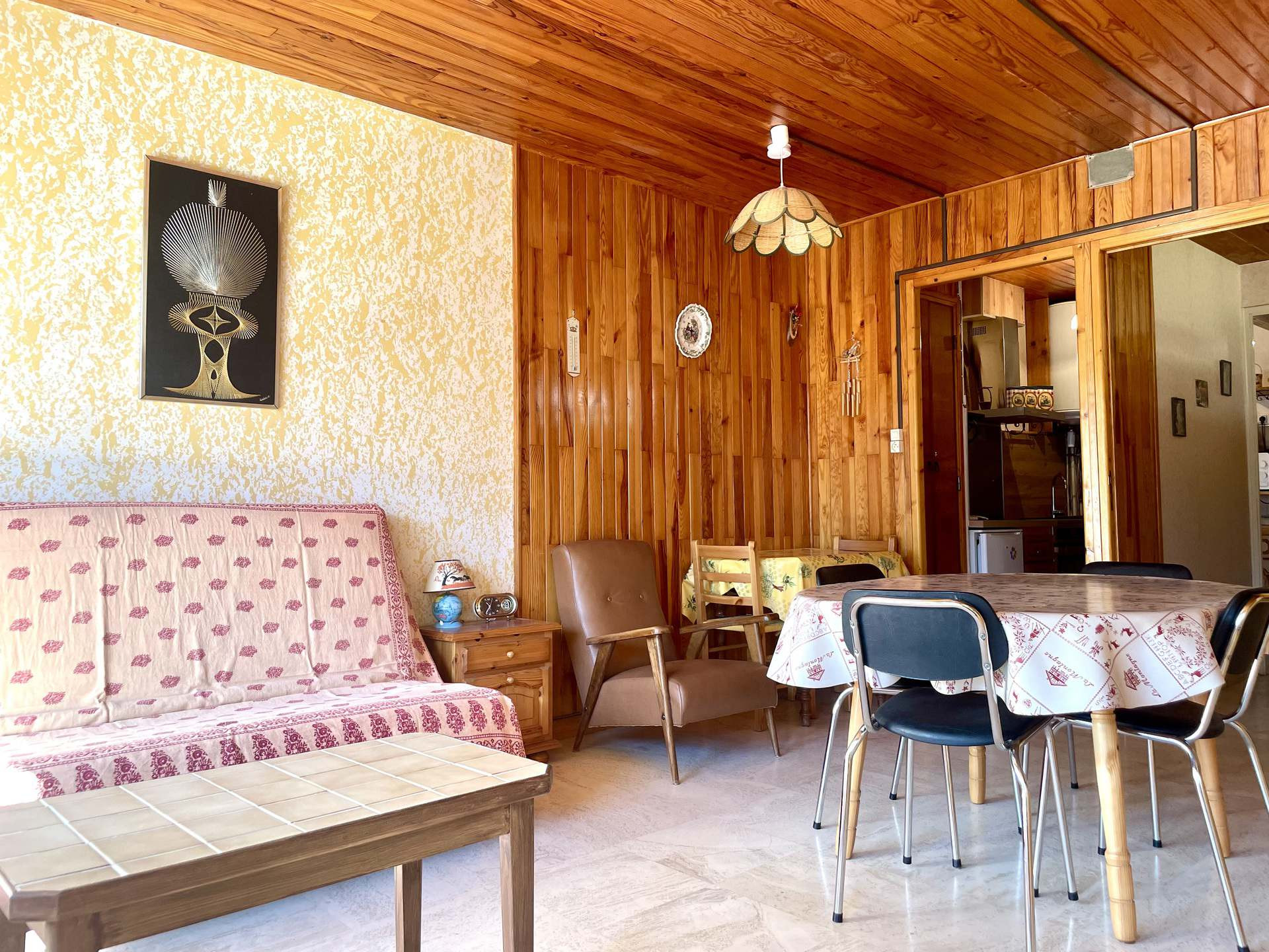 _lv_images__lot_0015200255_02_3241024