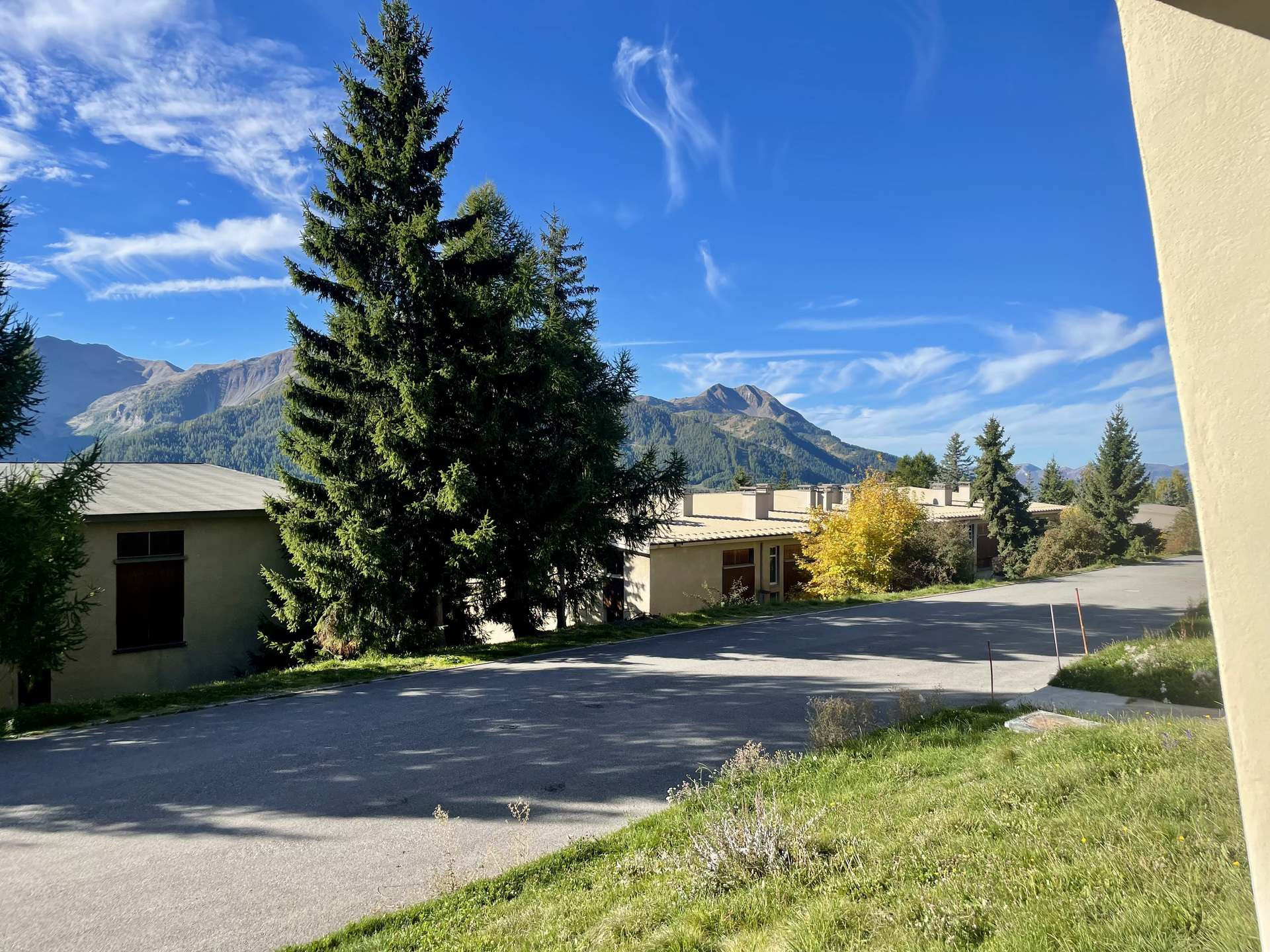 _lv_images__lot_0015200255_11_3241033