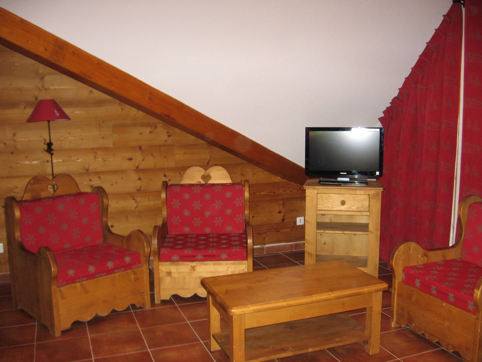 salon-dans-appartement-residence-rochebrune-orcieres-labellemontagne-odalyss-12553