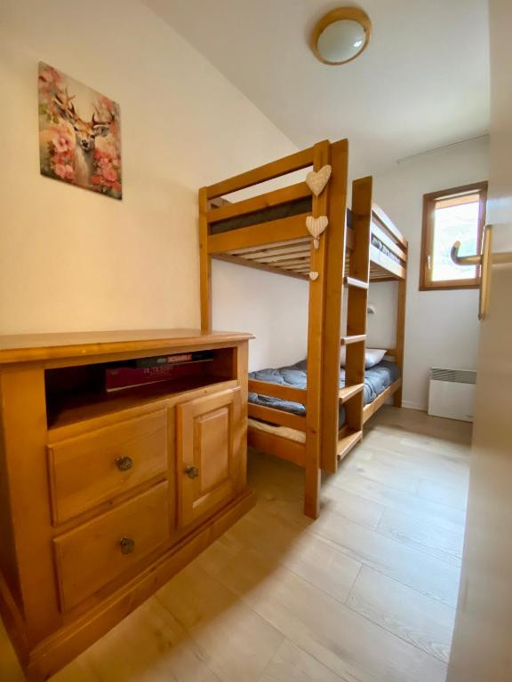 Les Cristallines 202