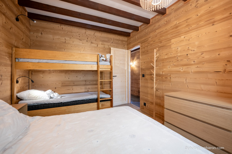 gillesbaron300825_1553.jpg gillesbaron300825_1553.jpg