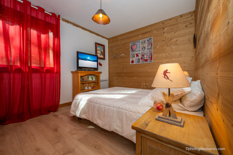 Estaris 2 n°20 - © G.Baron Estaris 2 n°20