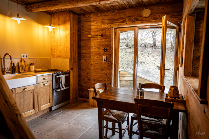 chalet_26.jpg chalet_26.jpg