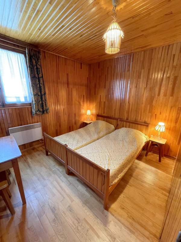 _lv_images__lot_0000030044_04_3188330 _lv_images__lot_0000030044_04_3188330