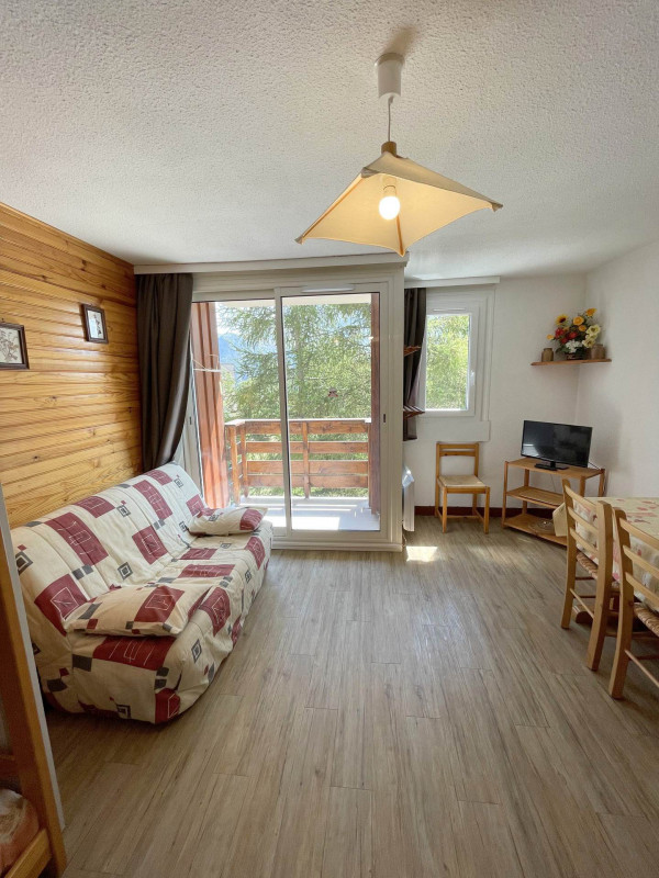 _lv_images__lot_0000230120_01_3329588 _lv_images__lot_0000230120_01_3329588