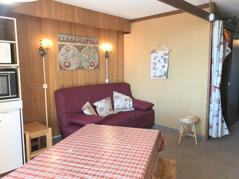 _lv_images__lot_0000250009_01_3394211