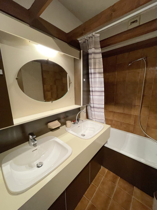 _lv_images__lot_0000250009_06_3425386