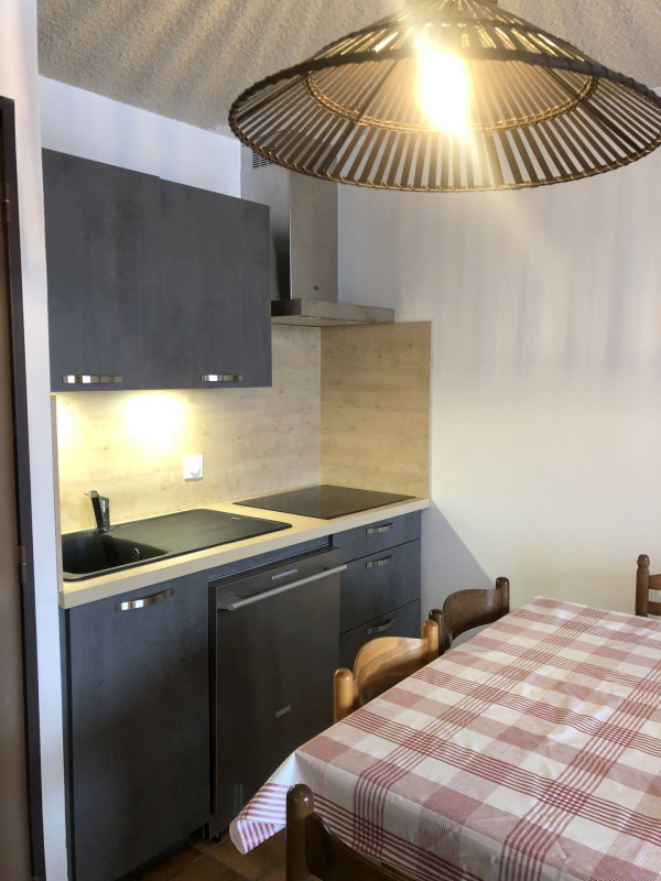 _lv_images__lot_0000250042_05_3234871