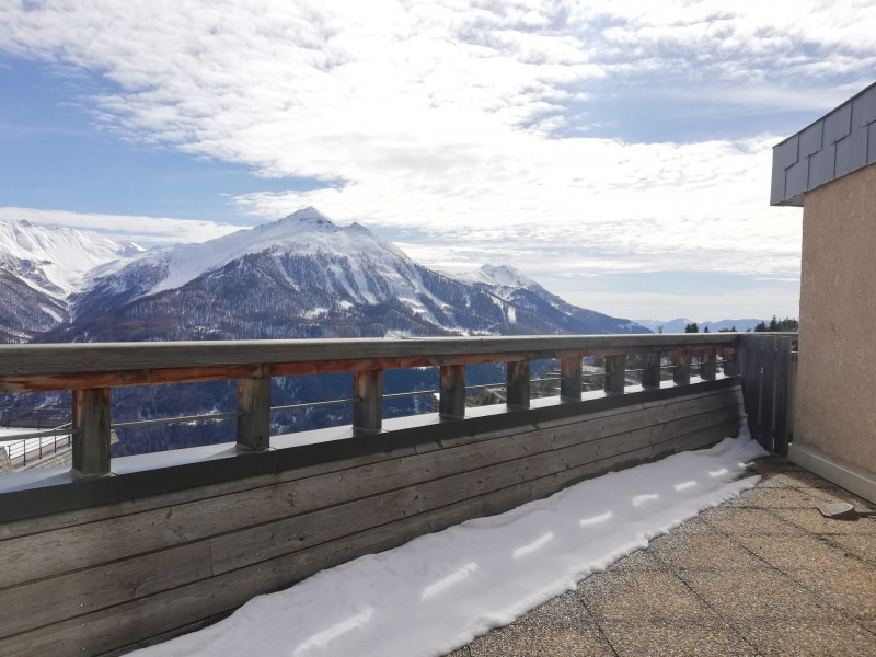 _lv_images__lot_0000250042_11_3181501