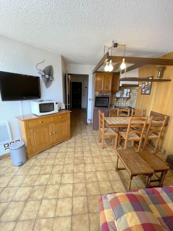 _lv_images__lot_0000250050_01_3282470