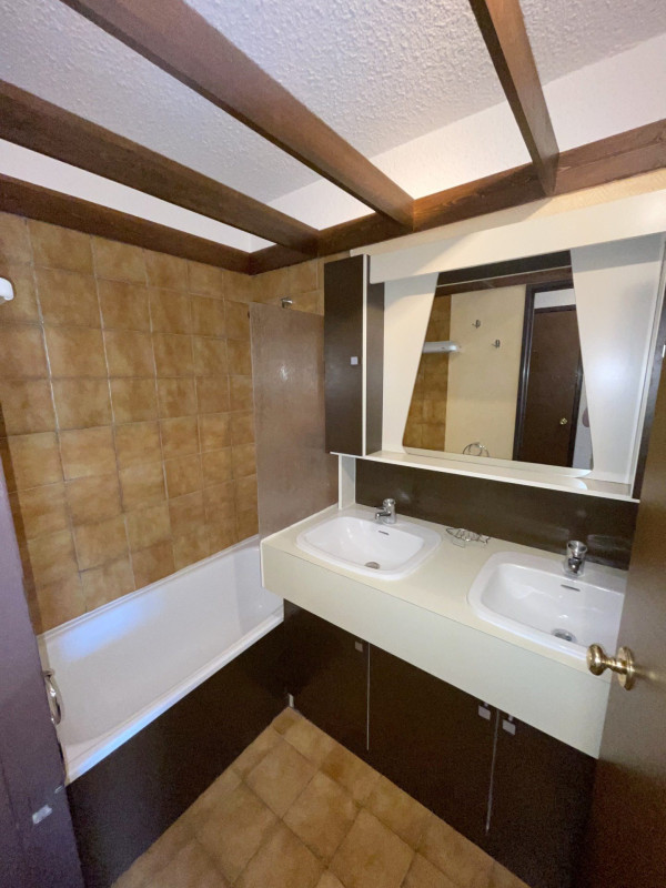 _lv_images__lot_0000250050_05_3444855