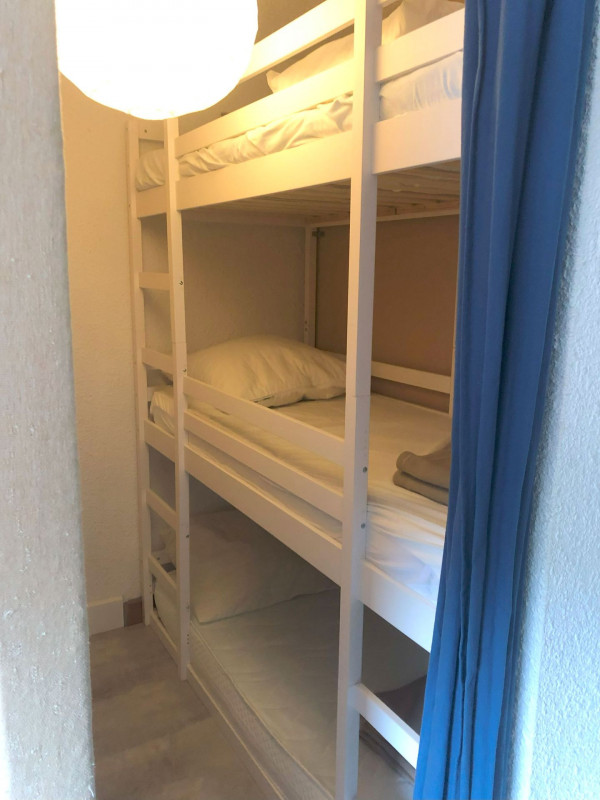 _lv_images__lot_0000250056_04_3400197